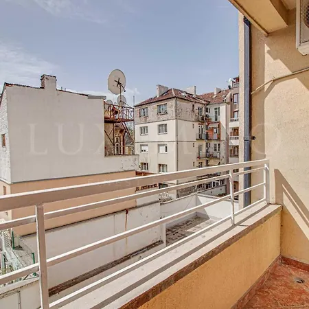 Bulgarian Champs -Elysees Street Apartment Apartment